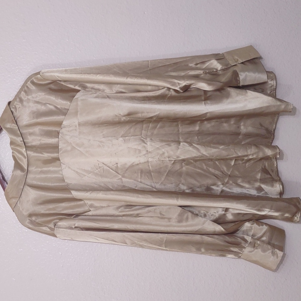 USED LANE BRYANT LONG SLEEVE GREEN BUTTON DOWN SHIRT SIZE 26/28 100% POLYESTER - Picture 11 of 12